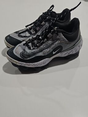 Cleats. Baseball. Softball. Football Mens Size 7